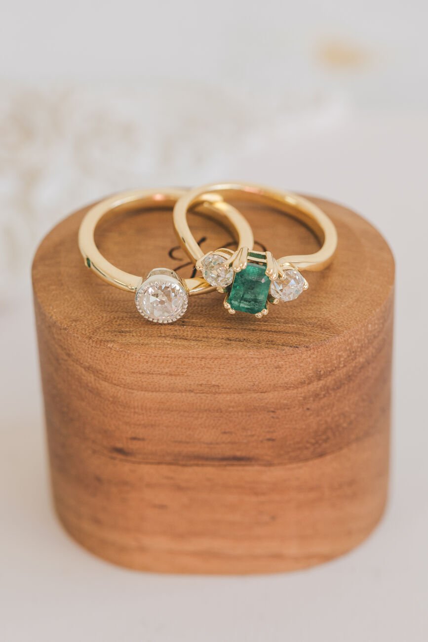 Emerald and Diamond Twist Trilogy Engagement Ring - Boutee