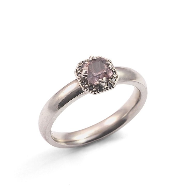 Aquila - Platinum Sapphire and Black Diamond Halo Ring - Boutee