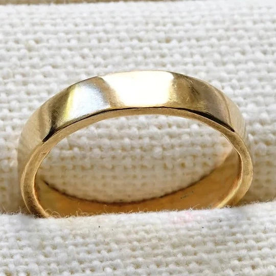 Flat Wedding Band - Boutee