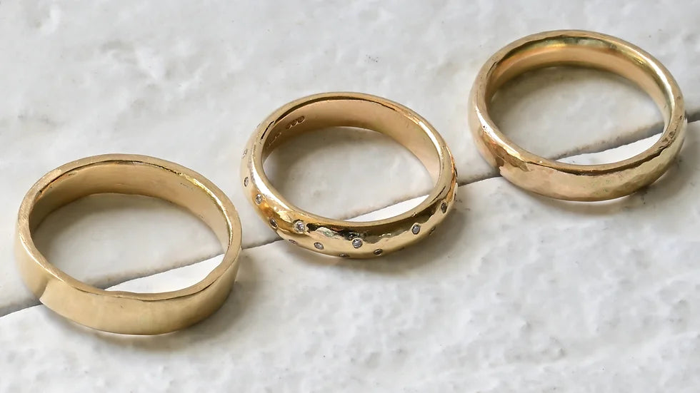 Flat Wedding Band - Boutee