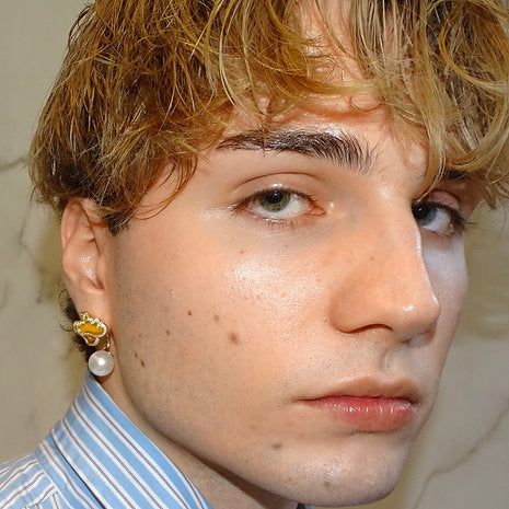 Quintessence Pocket Pearl Earrings - Boutee