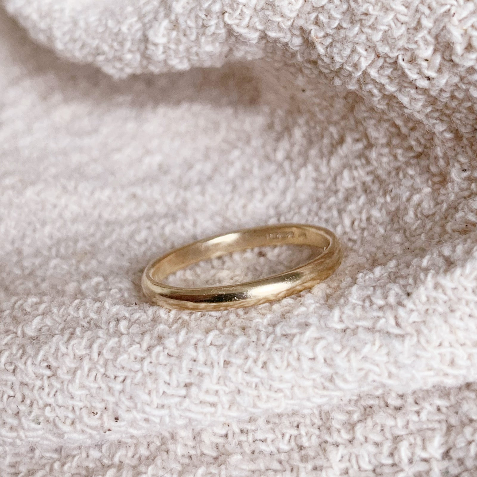 SMO (single mine origin) Ethical Gold wedding ring - Boutee