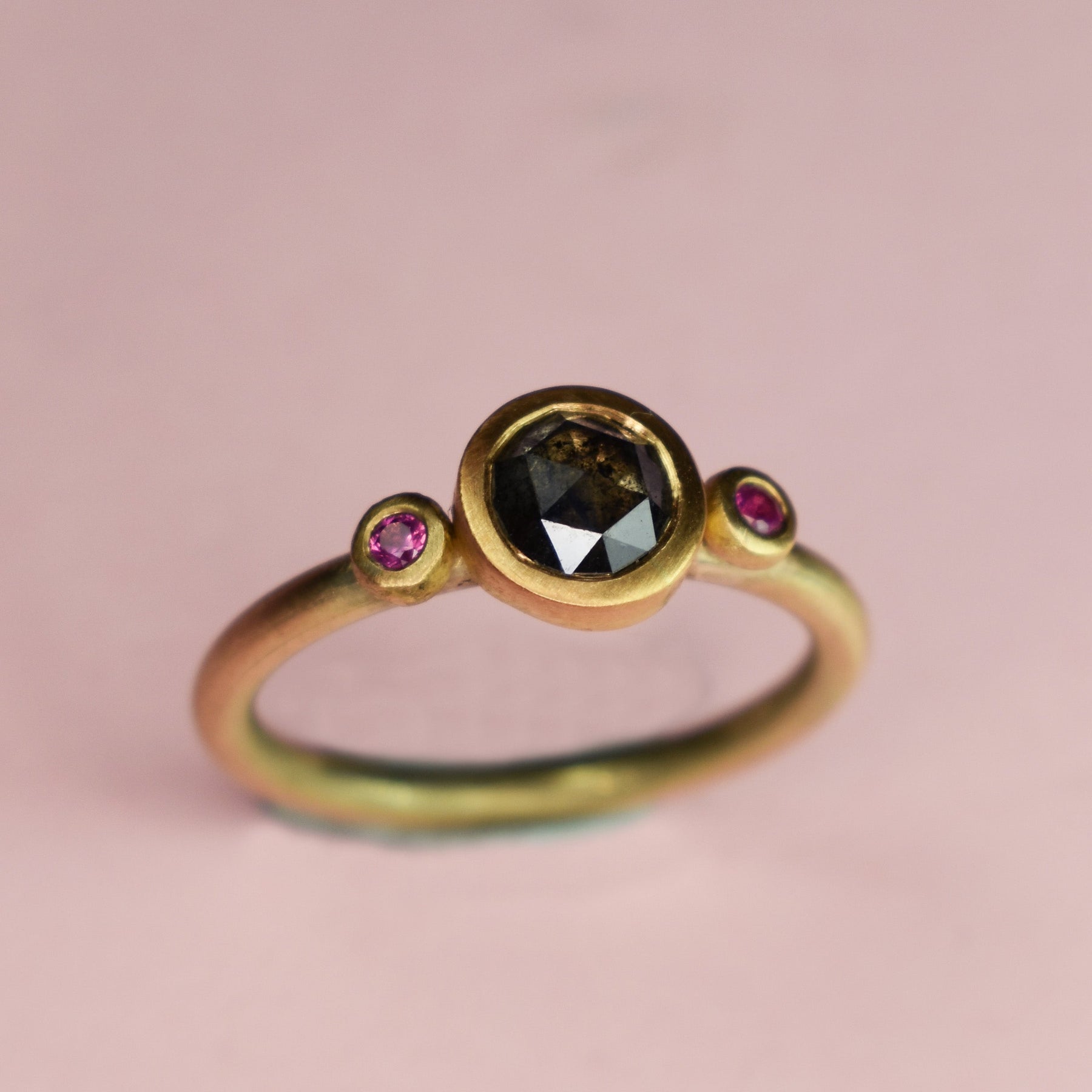 22ct & 9ct Gold Salt & Pepper Diamond & Sapphire Ring - Boutee