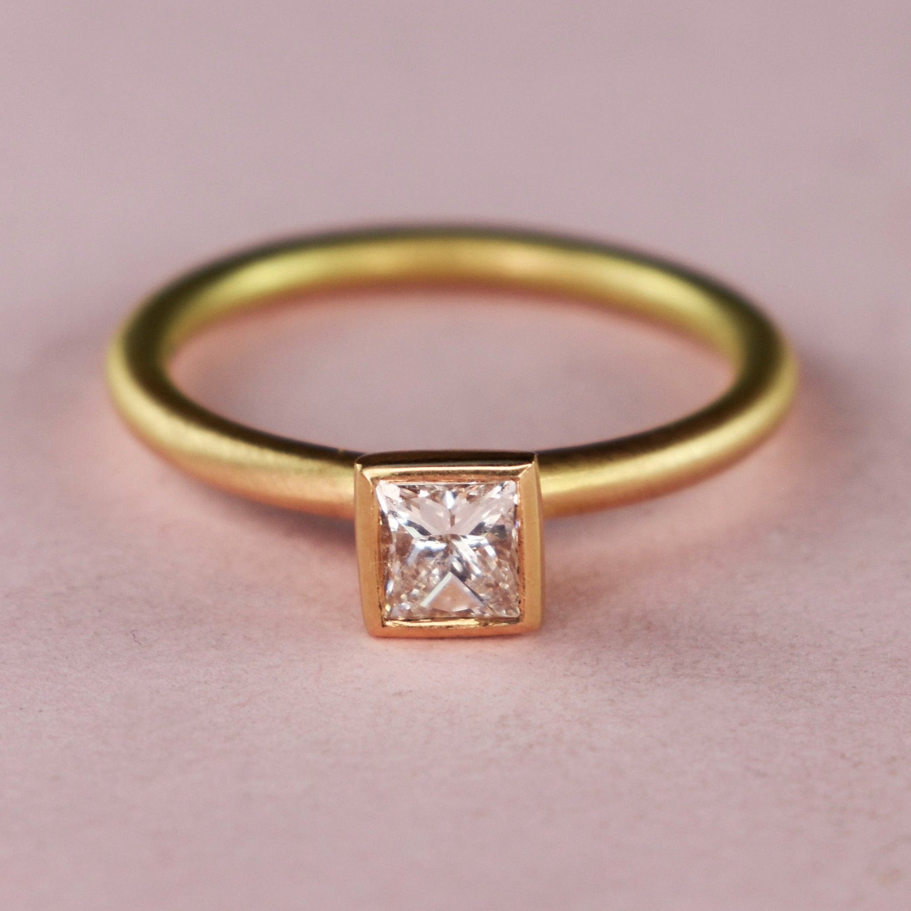 22ct & 18ct Gold Princess Cut Diamond Ring - Boutee