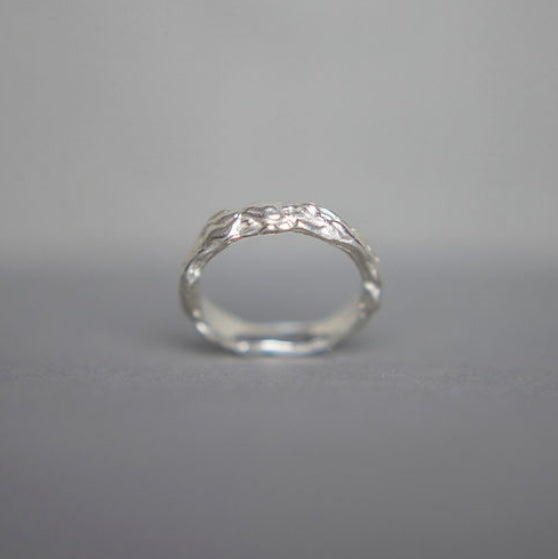 4mm Molten Wedding Ring - Boutee