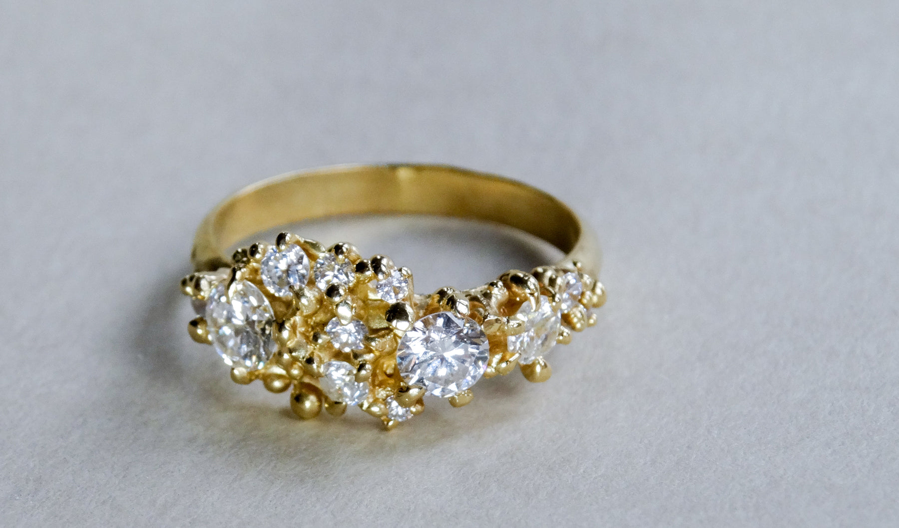Galaxy Ring - Boutee