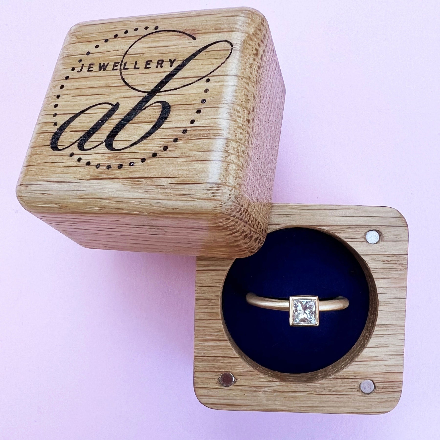 22ct & 18ct Gold Princess Cut Diamond Ring - Boutee