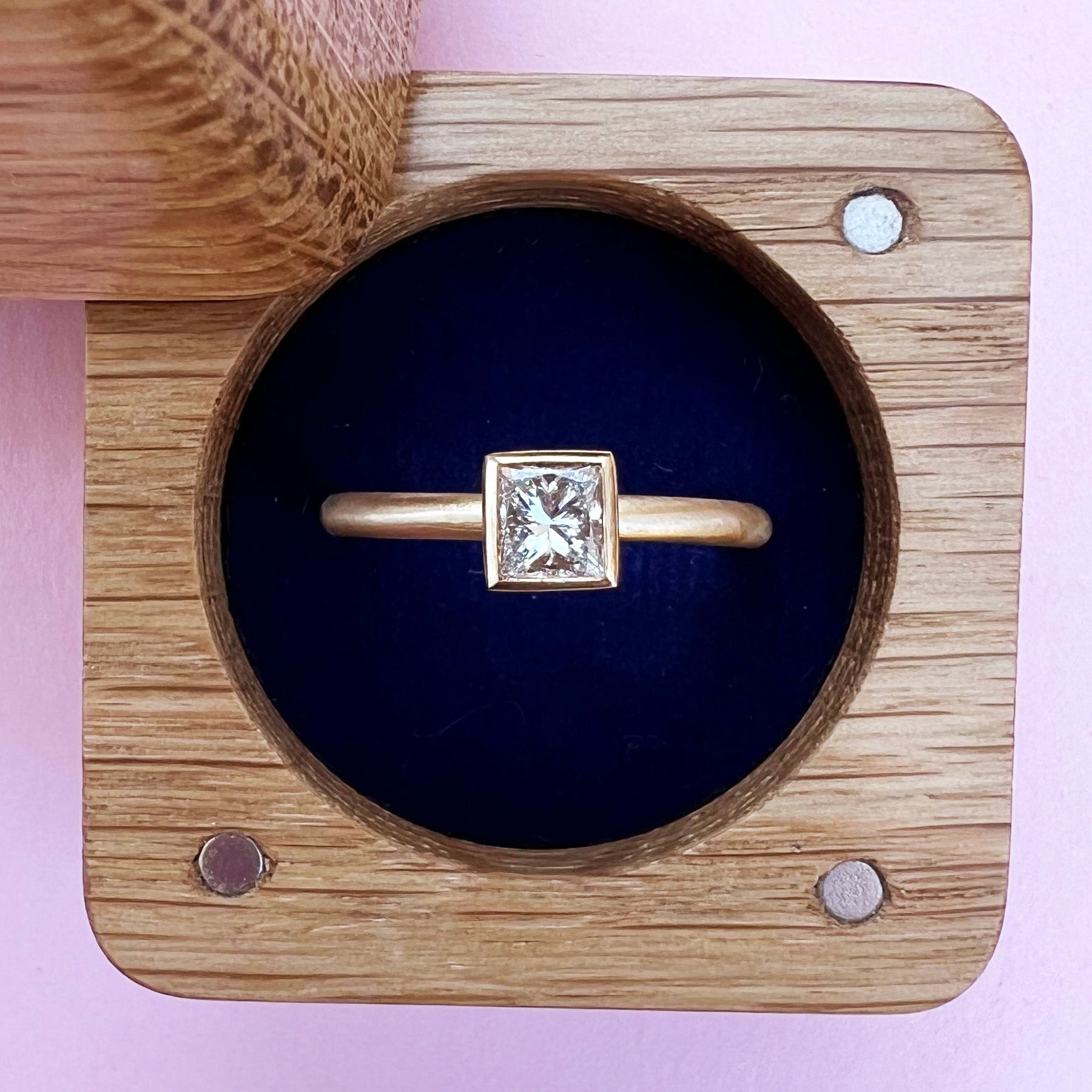 22ct & 18ct Gold Princess Cut Diamond Ring - Boutee