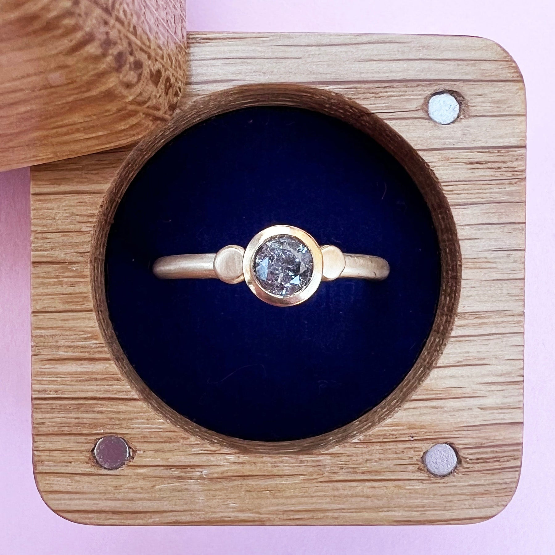 22ct & 18ct Gold Salt & Pepper Diamond Ring - Boutee