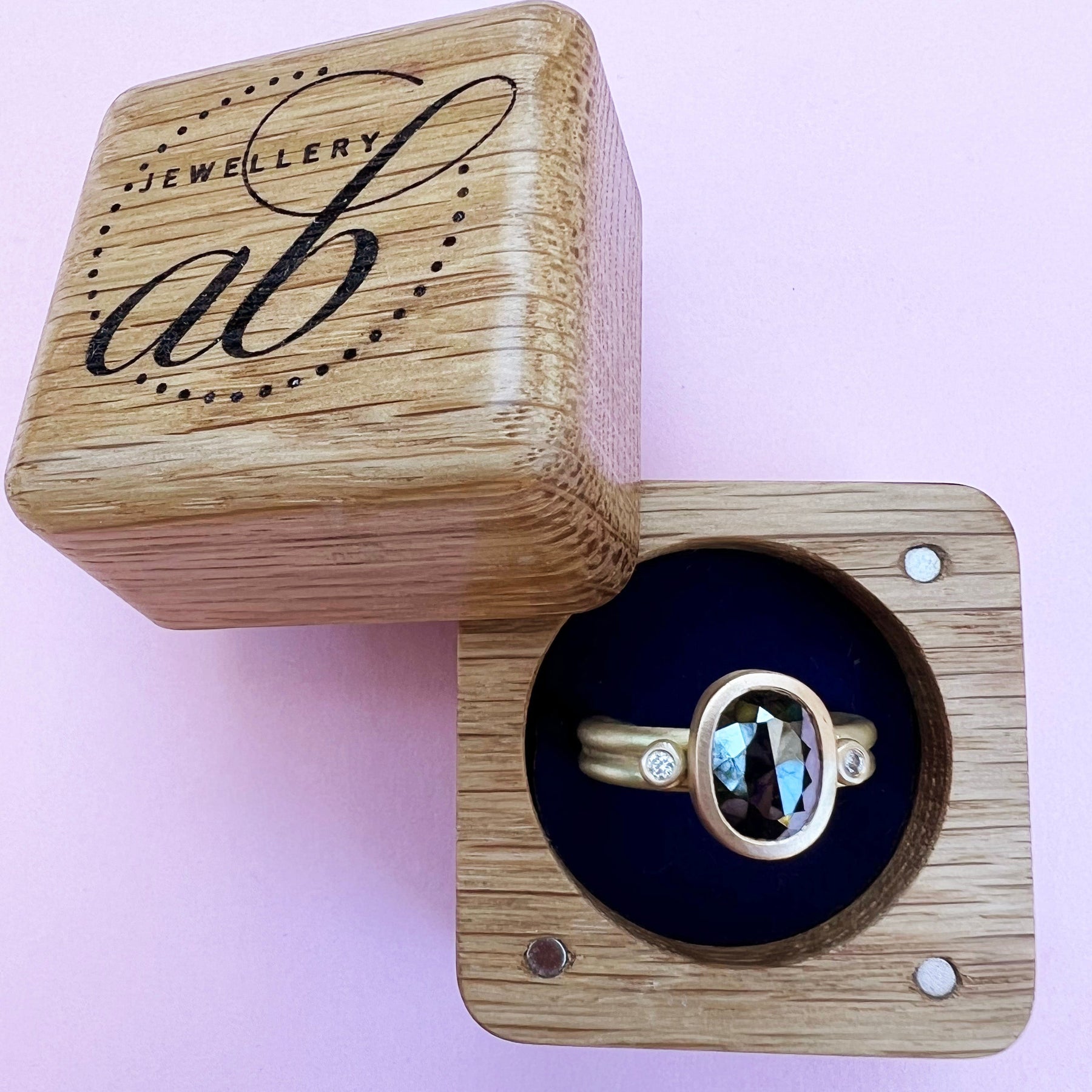 22ct gold diamond ring, black diamond ring, 2.04ct diamond ring, 22ct gold, gold ring, 3 diamond ring, black diamonds, precious stones