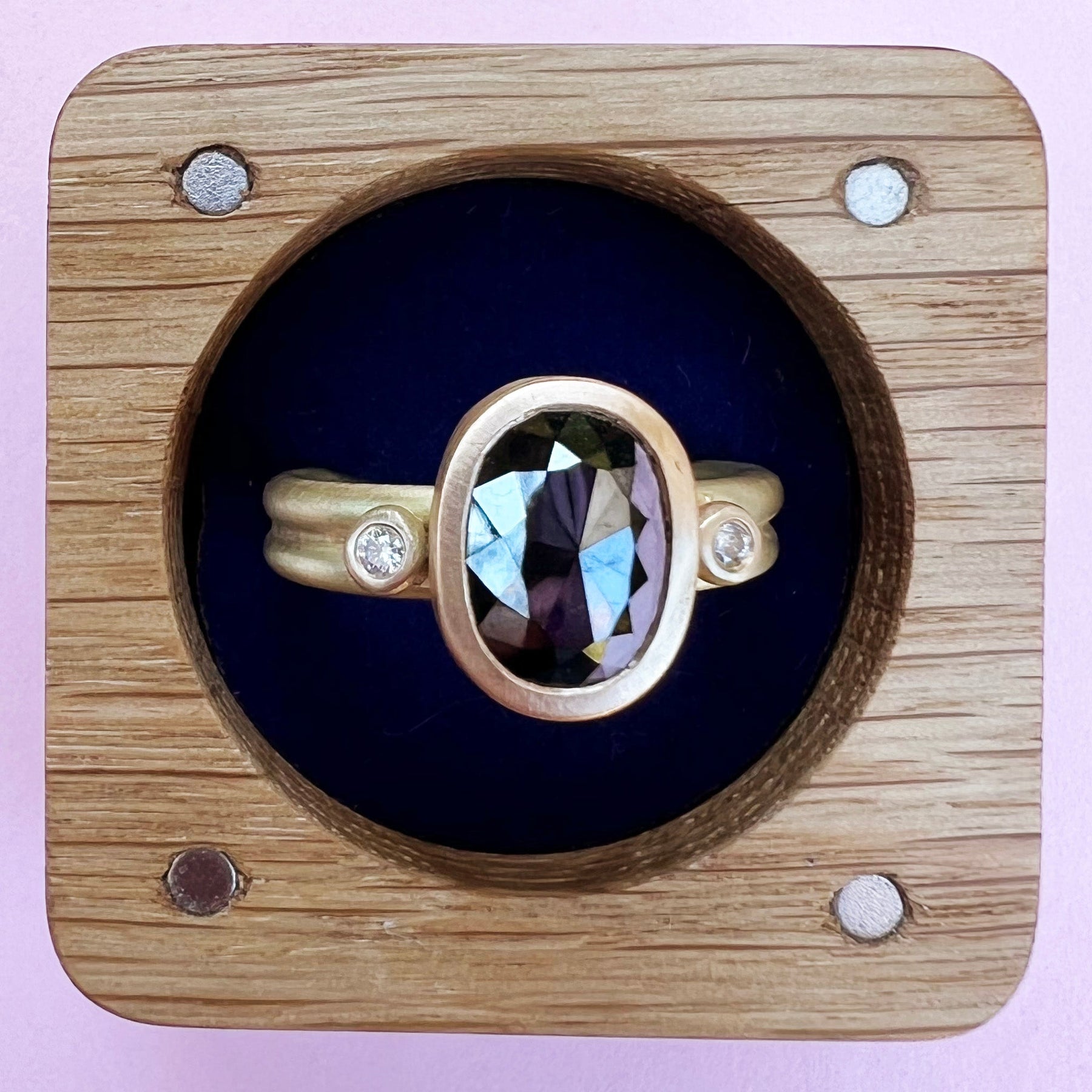 22ct gold diamond ring, black diamond ring, 2.04ct diamond ring, 22ct gold, gold ring, 3 diamond ring, black diamonds, precious stones