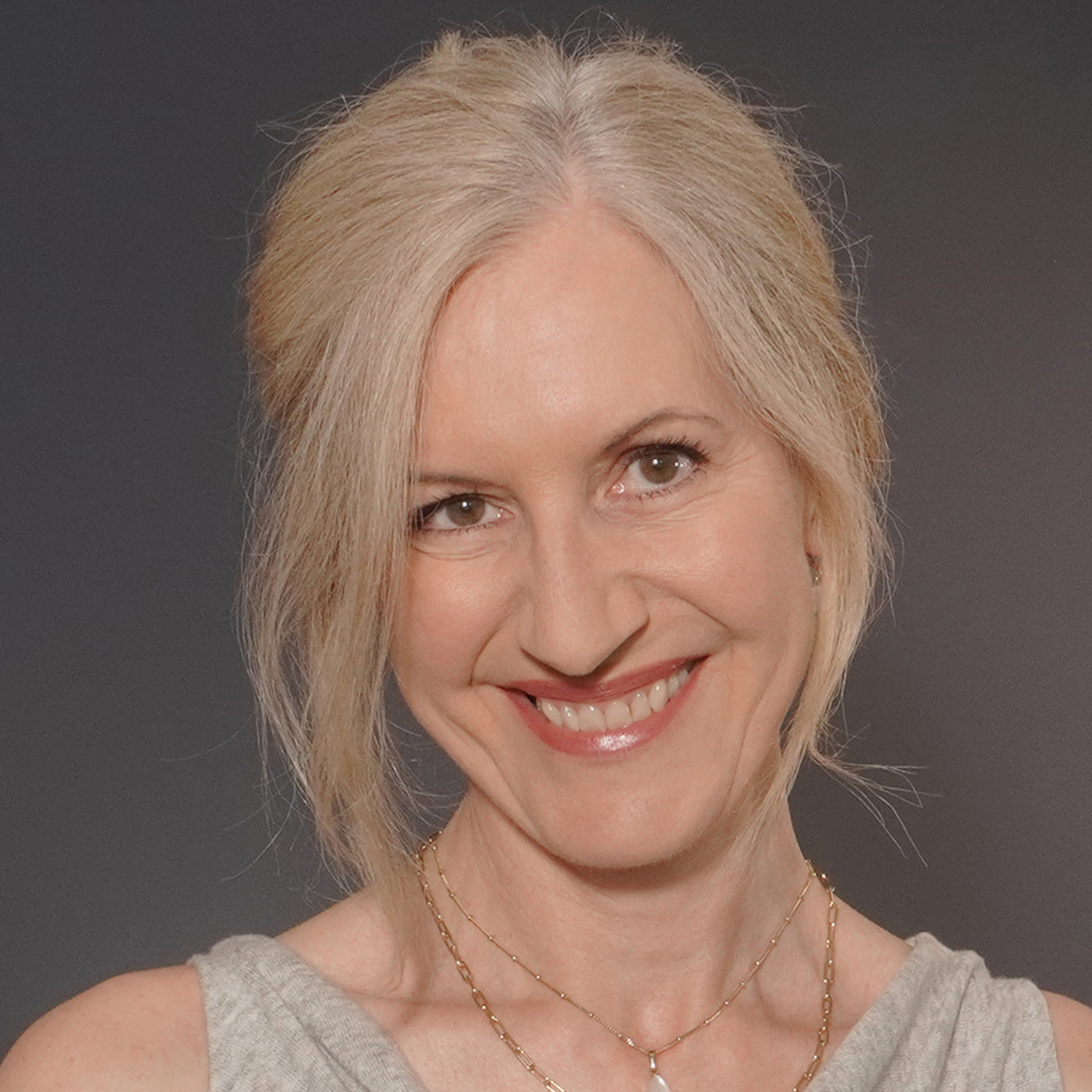 Independent jeweller Rosie Priestly profile photo