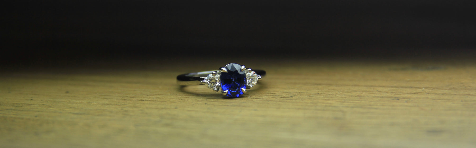 Ceylon Sapphire & Diamond Ring - Boutee