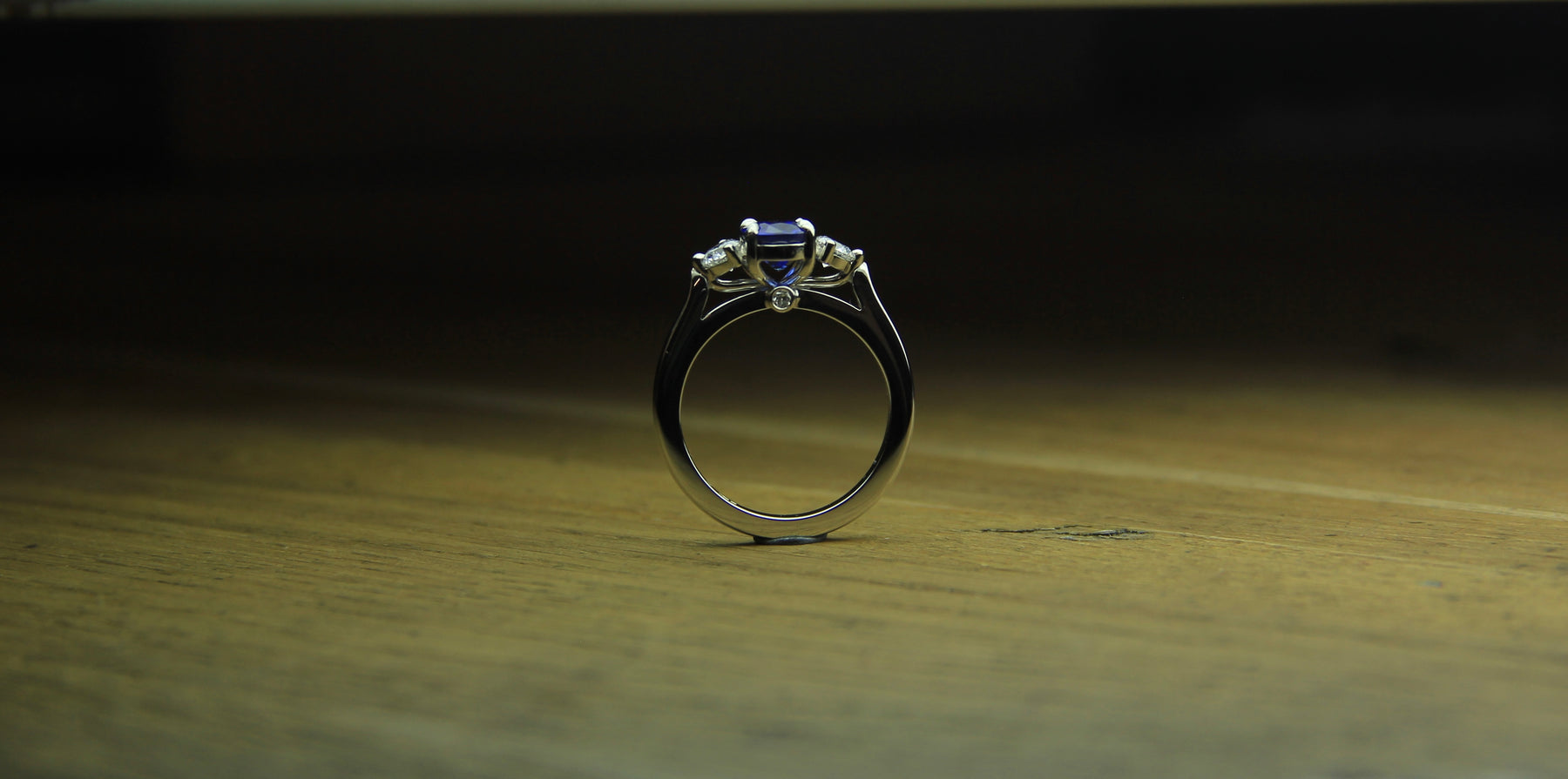 Ceylon Sapphire & Diamond Ring - Boutee