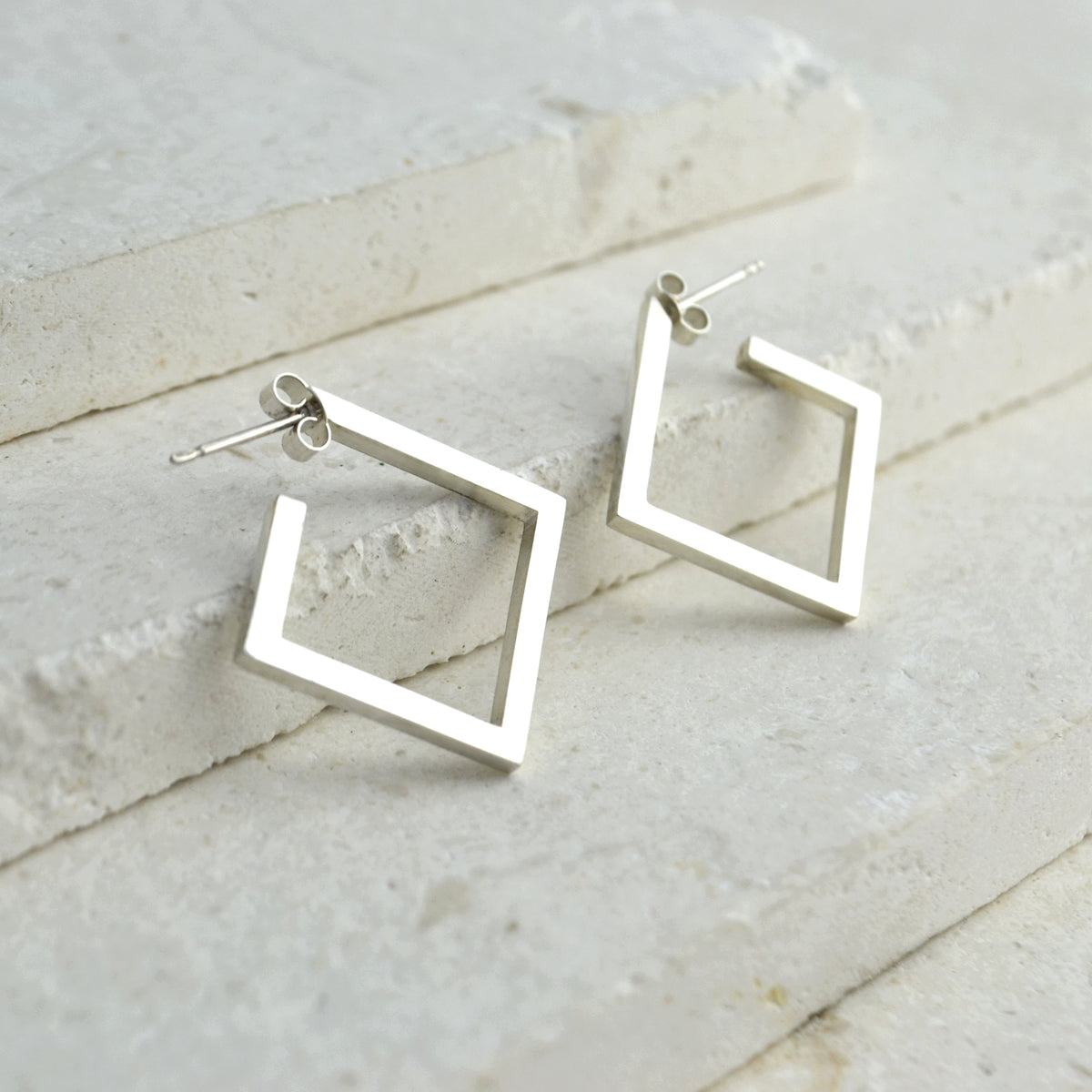 Square Hoops - Boutee