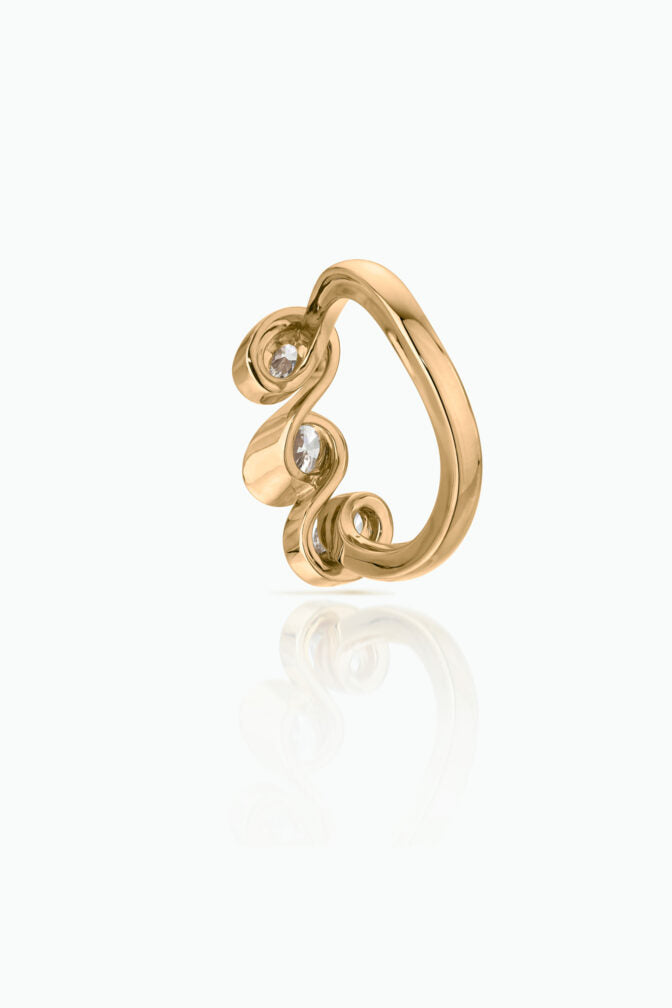 Lualaba Three Stone Diamond Ring - Boutee
