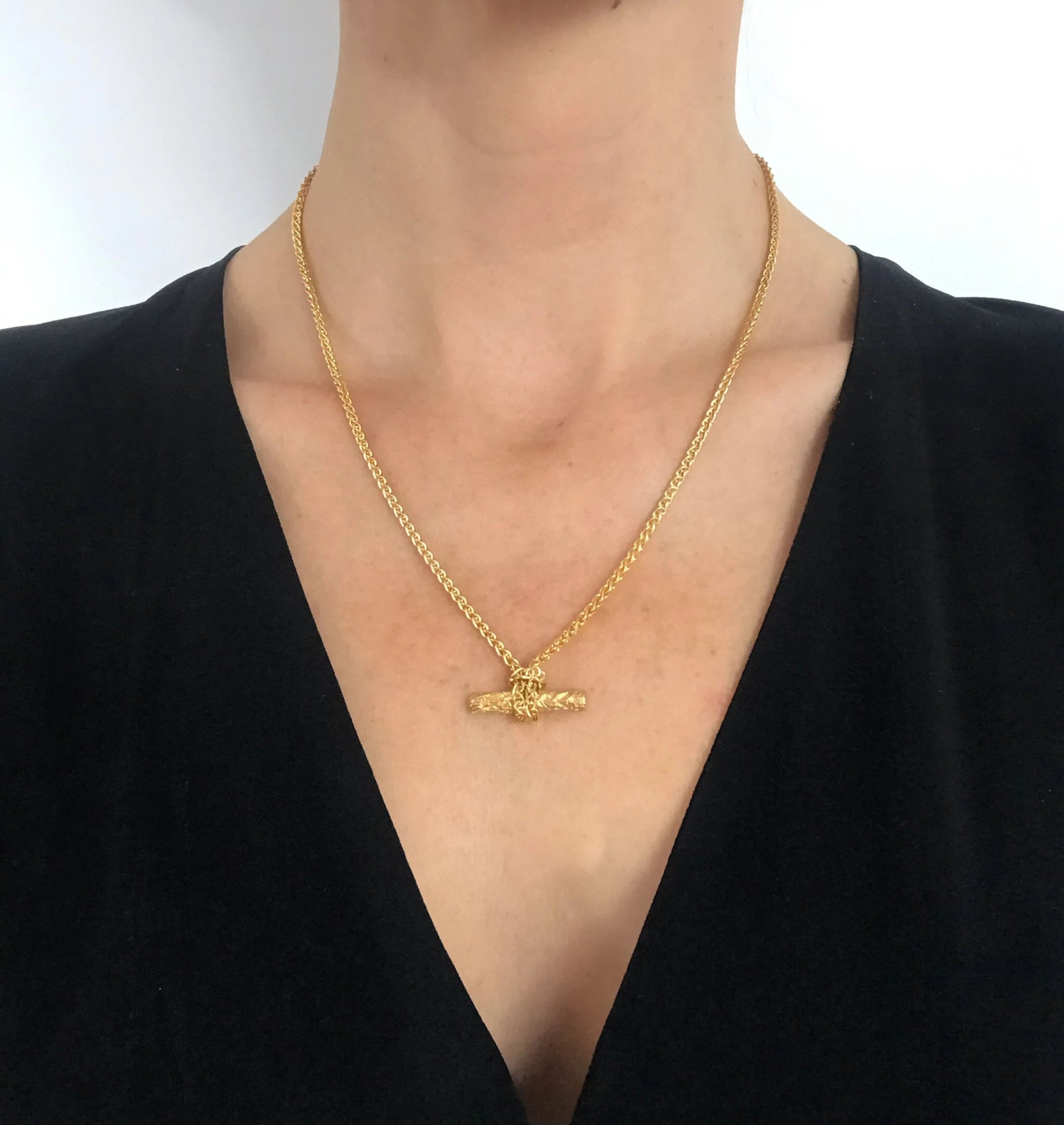 Knotted T Bar Necklace - Boutee