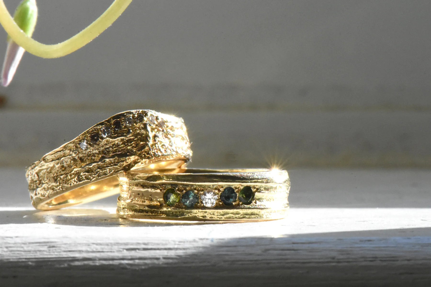 14ct Gold English Oak Ring With Five Stones - Boutee