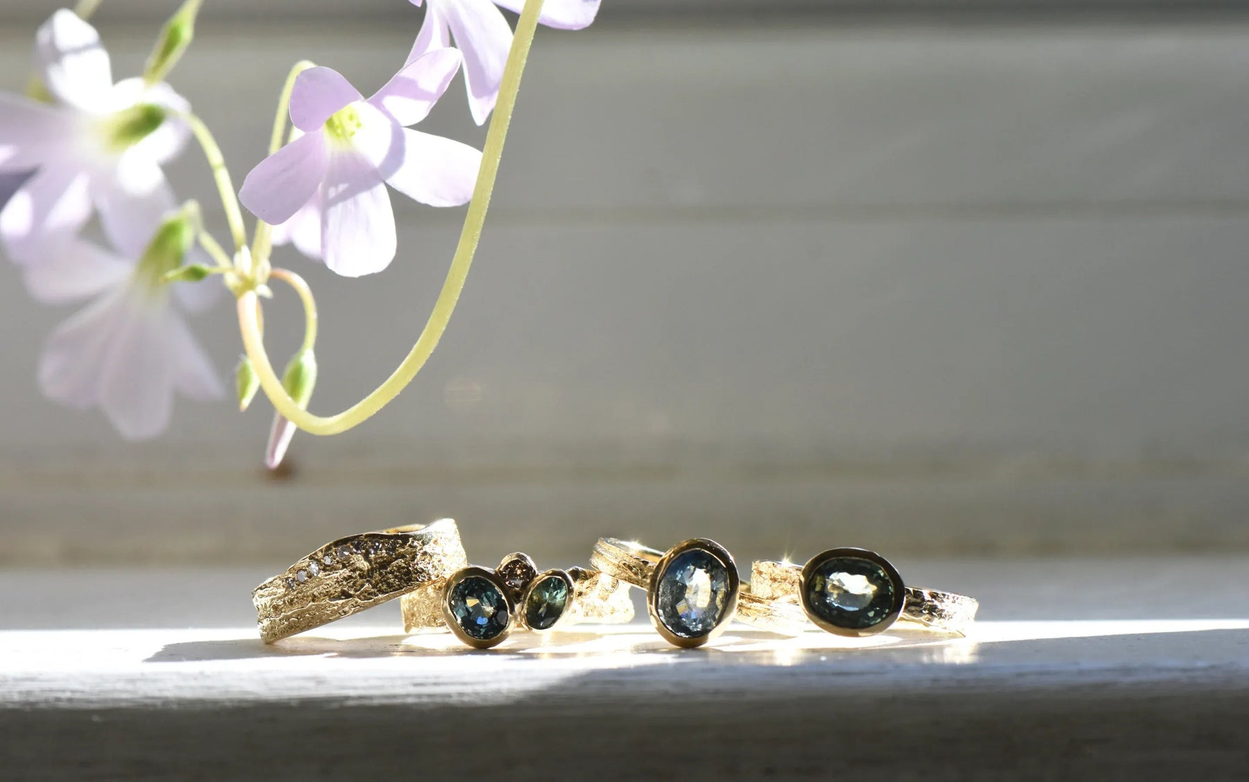14ct Gold London Plane Ring With Green Sapphire - Boutee