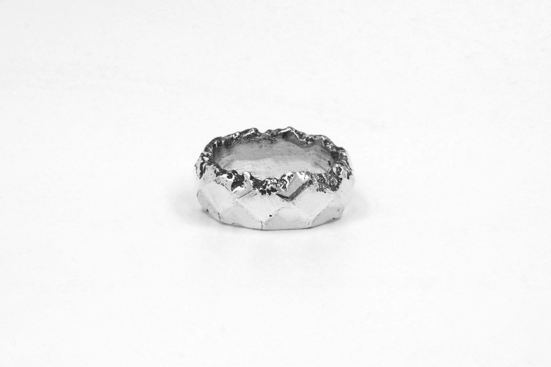 Corrupt Glinter Ring - Boutee