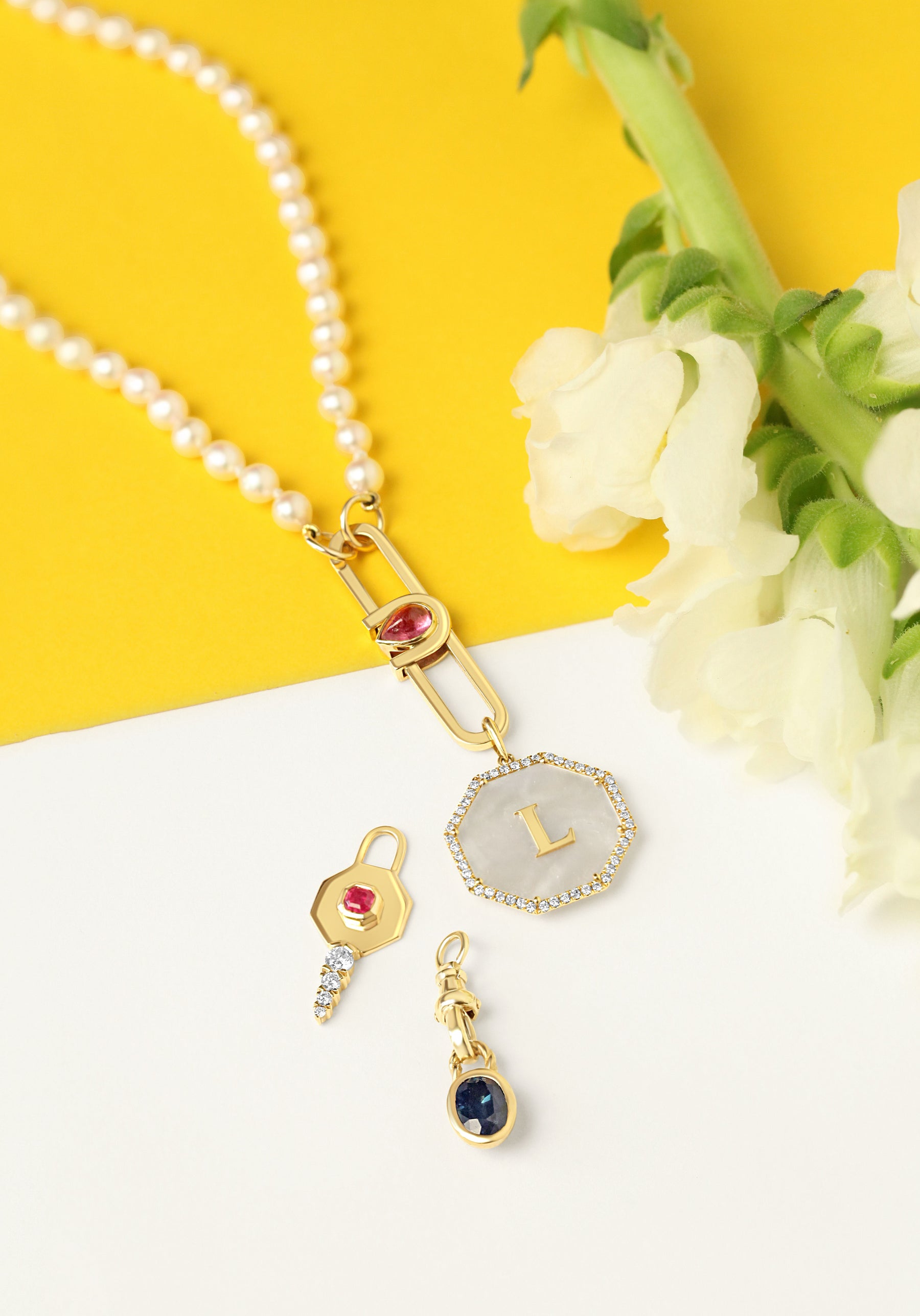 Poize Lock Pearl Necklace - Boutee