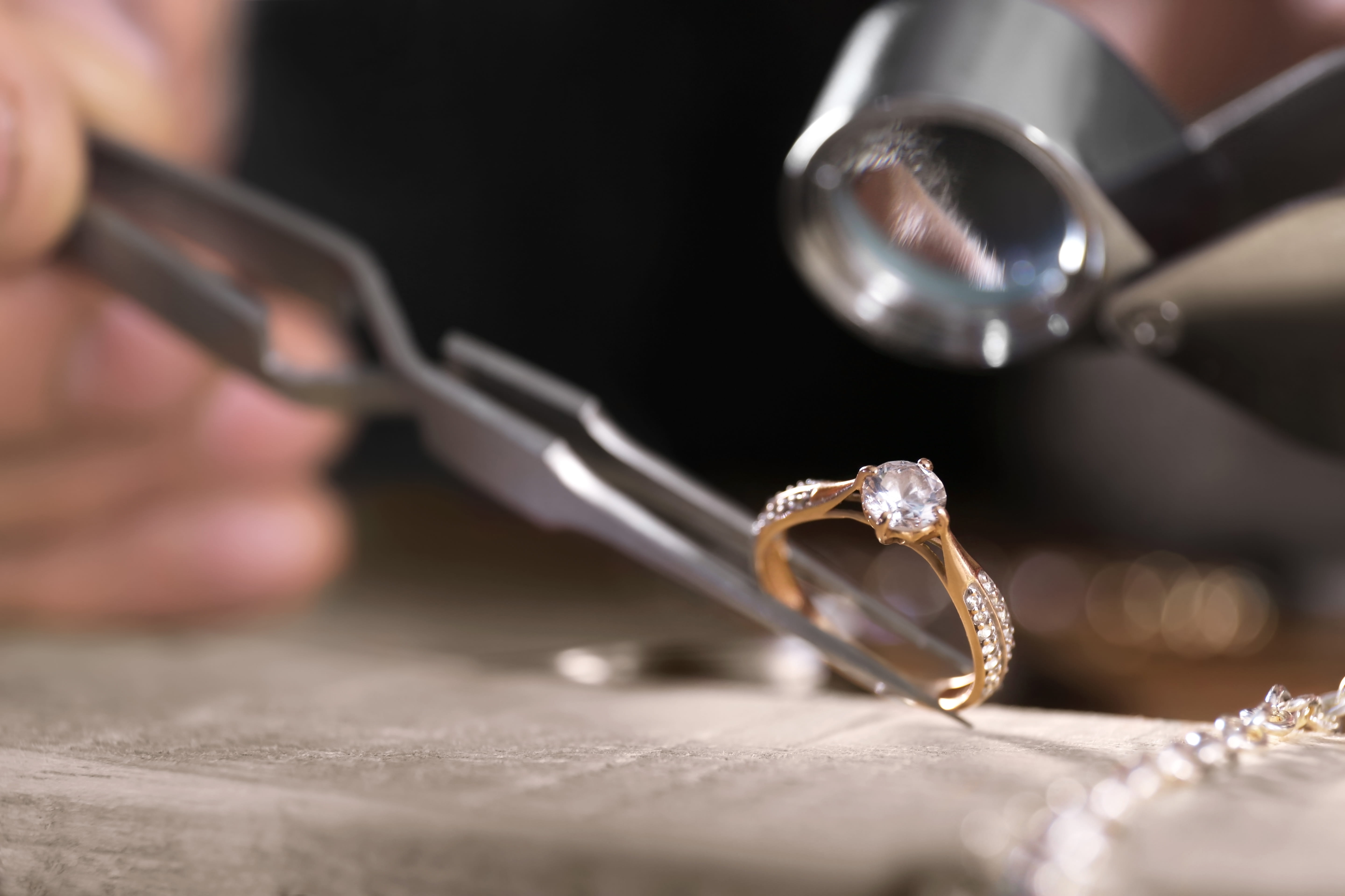 Choosing a Jeweller cover