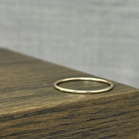 1mm Thin Gold Wedding Ring - Boutee
