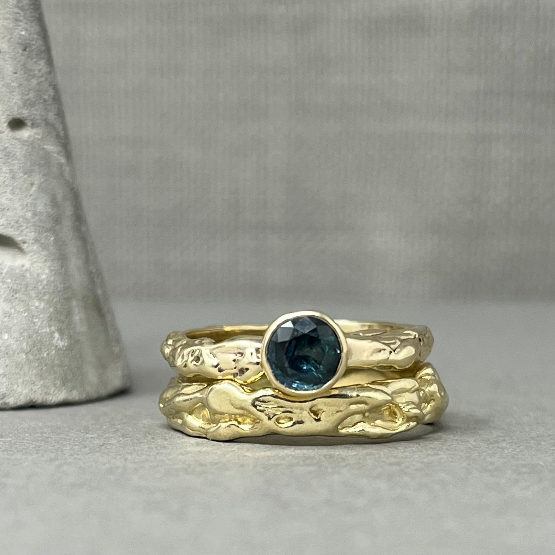Montana Sapphire Gold Engagement Ring - Boutee