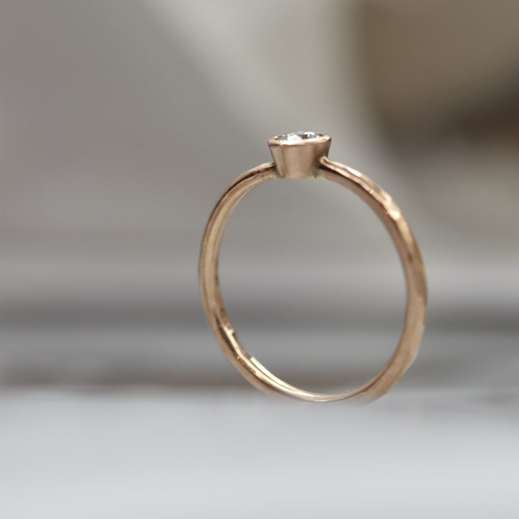 Hammered 9ct Red Gold & 3.5mm Diamond Ring - Boutee