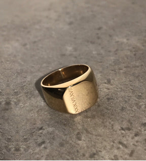 Engraved Arlo Signet Ring - Boutee