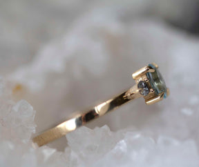 Aquamarine and Diamond Ring - Boutee