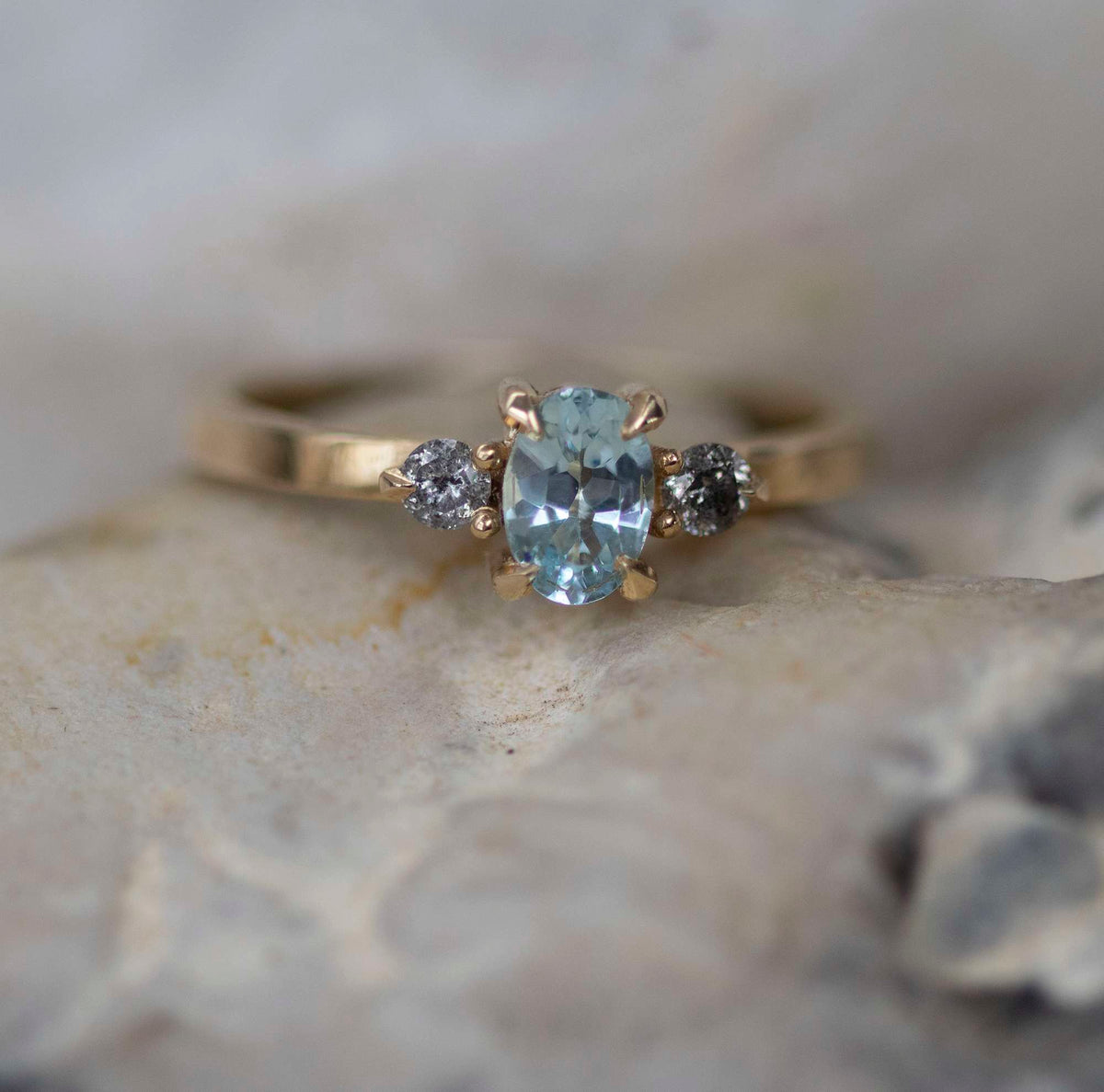 Aquamarine and Diamond Ring - Boutee