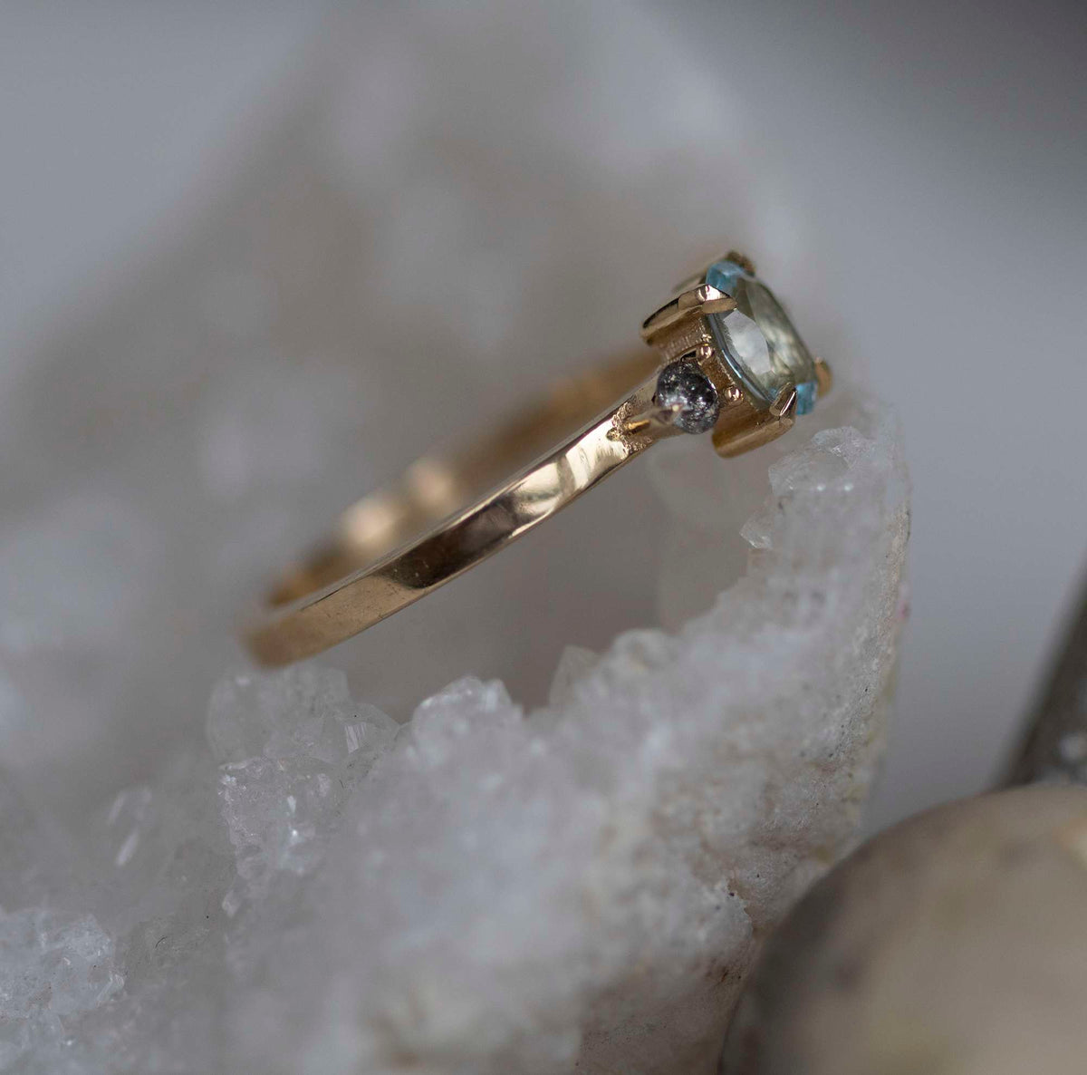 Aquamarine and Diamond Ring - Boutee