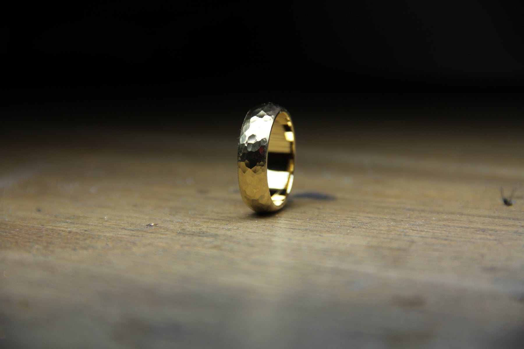 18ct Yellow Hammered Textured Band