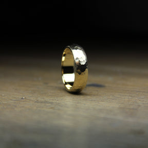 18ct Yellow Hammered Textured Band