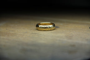 18ct Yellow Hammered Textured Band