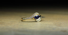 18ct Yellow Gold Ceylon Sapphire & Diamond Ring