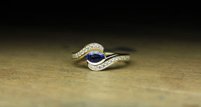 18ct Yellow Gold Ceylon Sapphire & Diamond Ring