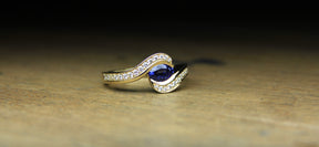 18ct Yellow Gold Ceylon Sapphire & Diamond Ring