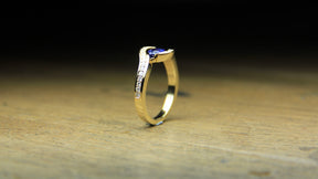 18ct Yellow Gold Ceylon Sapphire & Diamond Ring