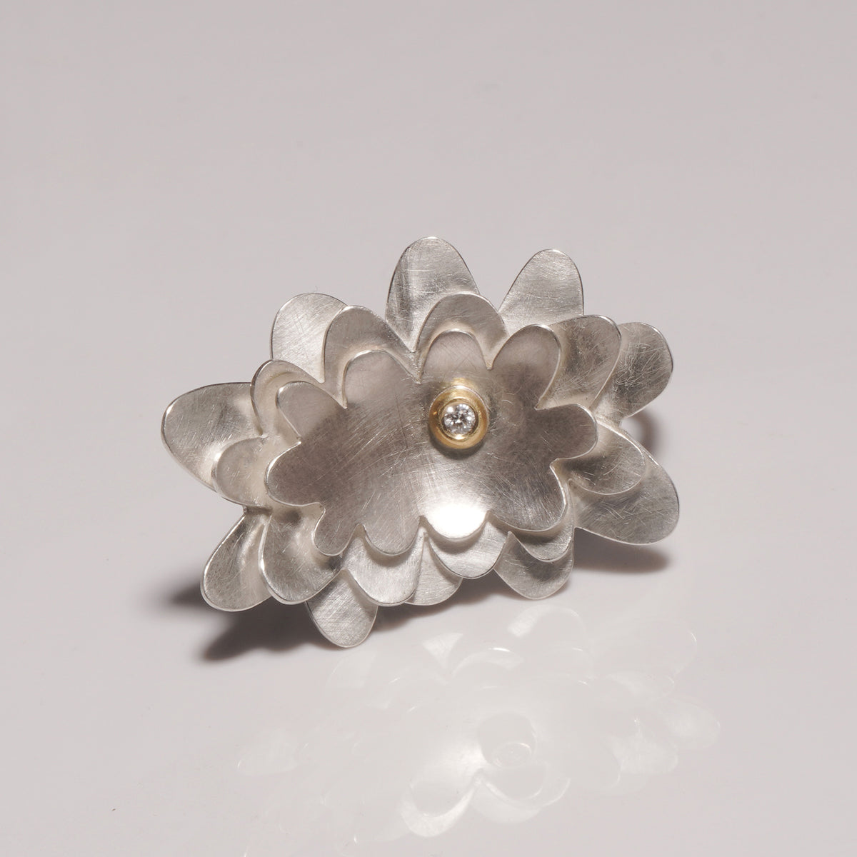 Large Flower Ring - Boutee