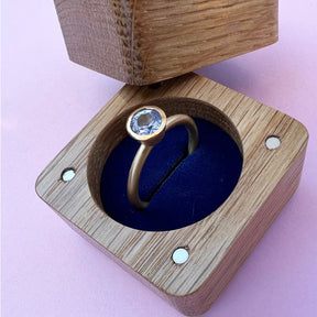 22ct & 18ct Gold Sri Lankan Sapphire Ring - Boutee