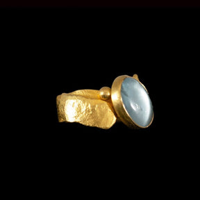 Aquamarine & 22ct Gold Ring