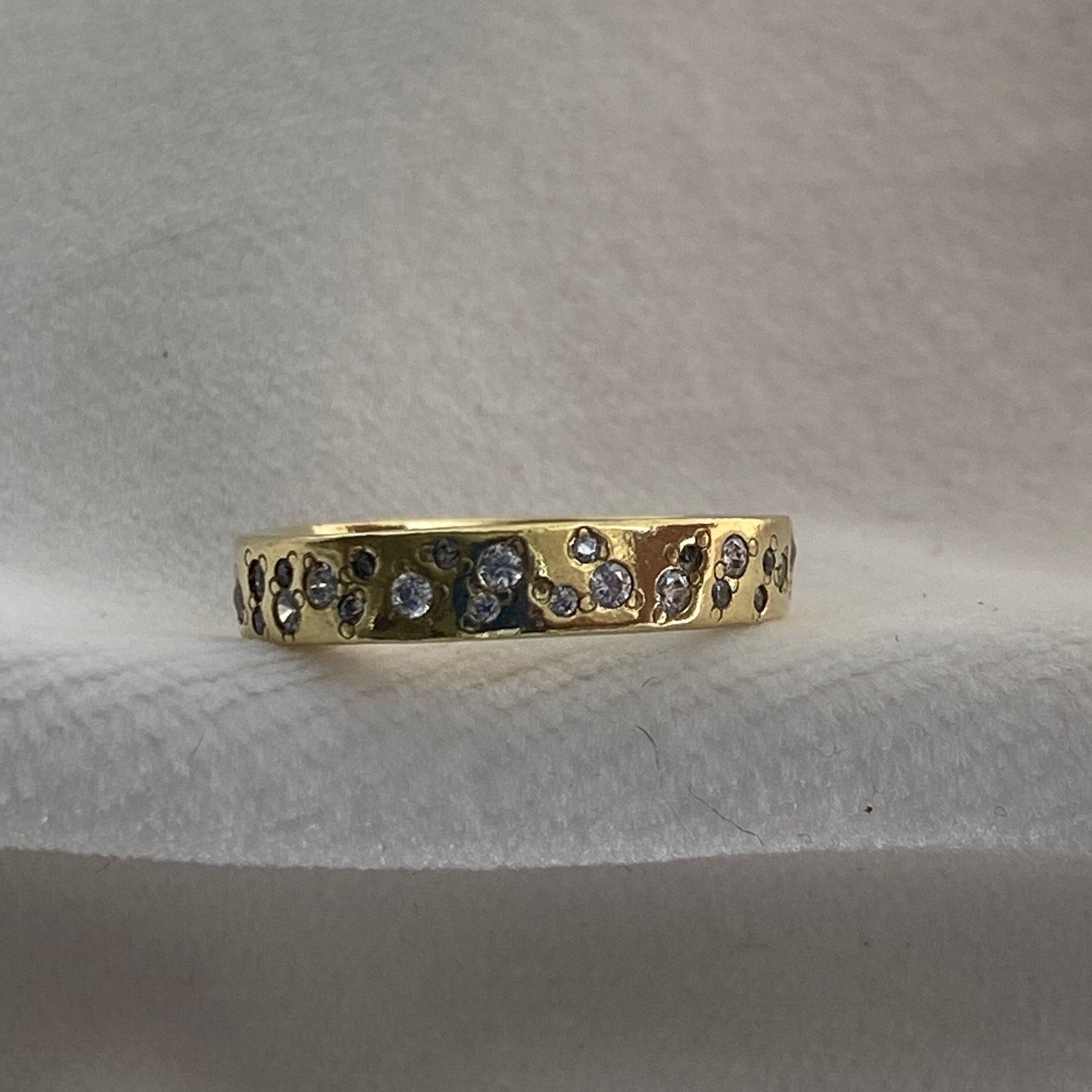 Reach for the Stars Eternity Ring - Boutee
