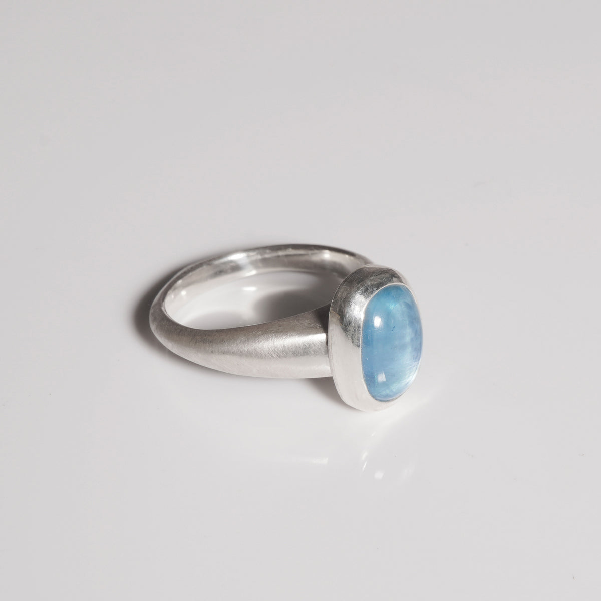 Sculpted Aquamarine Ring - Boutee