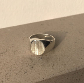 Tex Signet Ring - Boutee