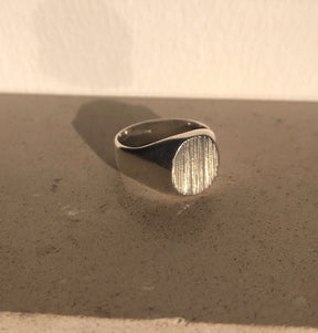 Tex Signet Ring - Boutee