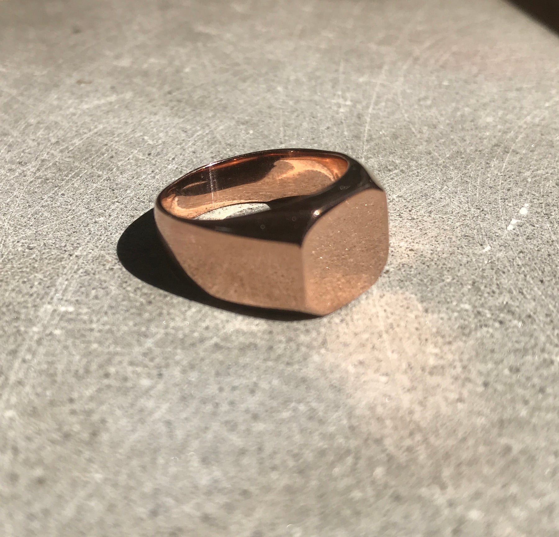 Arlo Signet Ring - Boutee