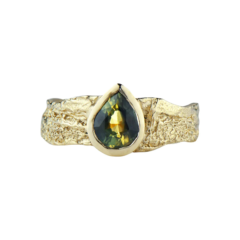 14ct Gold and Green Montana Sapphire on wide London Plane Band - Boutee