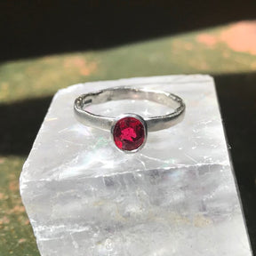 Blood Red Spinel in Platinum Ring - Boutee